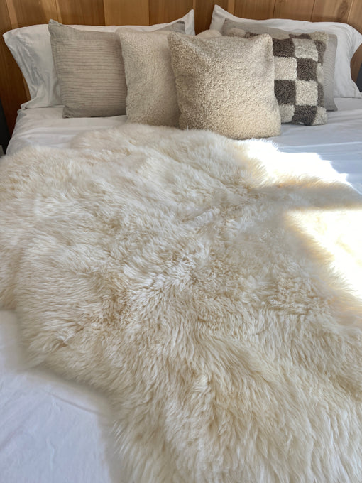 Plush Quad (4-Pelt) Ivory Sheepskin