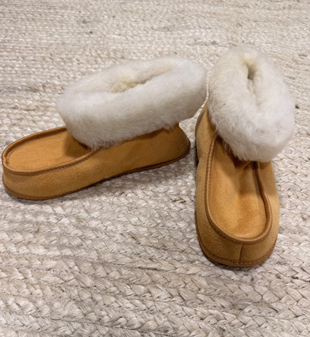 Terra Slipper (White Fur) - Size 8