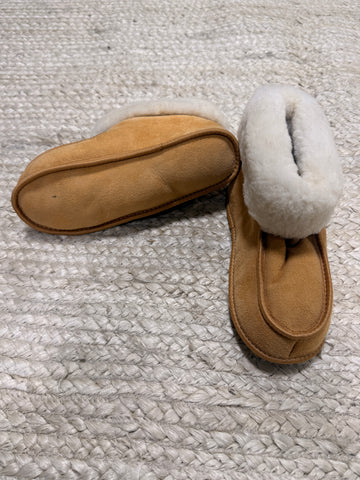 Terra Slipper (White Fur) - Size 7