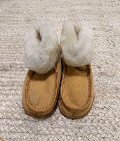Terra Slipper (White Fur) - Size 6
