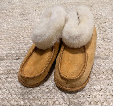 Terra Slipper (White Fur) - Size 7