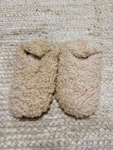 THE EVERYDAY SLIP-ON: (TAN) - Size 9