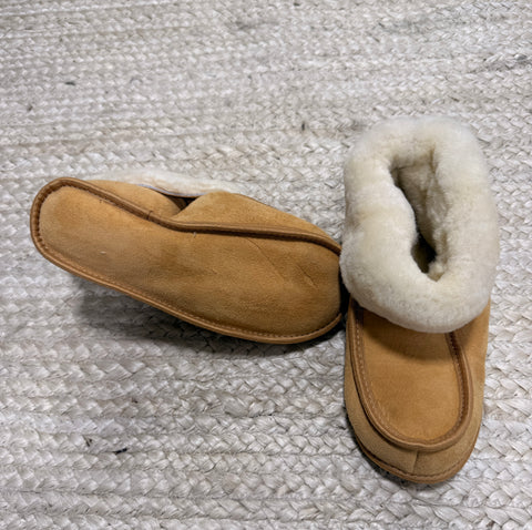 Terra Slipper (White Fur) - Size 7
