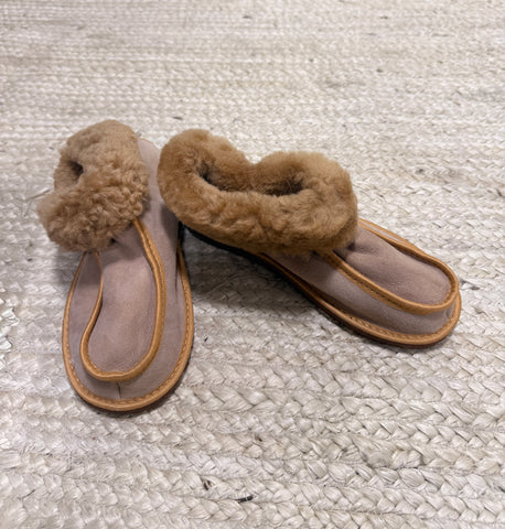 Terra Slipper (Tan Fur) - Size 9