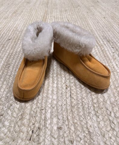 Terra Slipper (White Fur) - Size 9