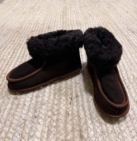 Terra Slipper (Dark brown Fur) - Size 6