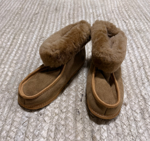 Terra Slipper (Tan Fur) - Size 6