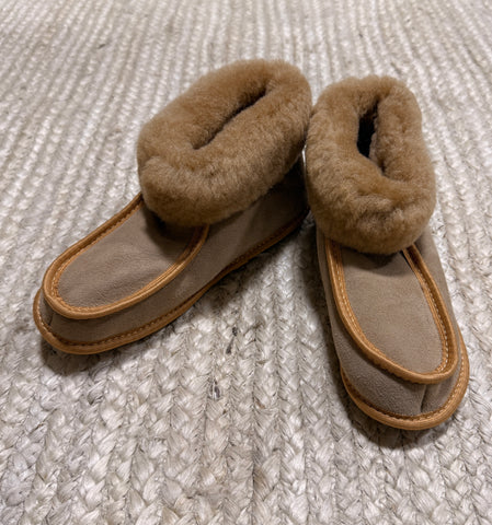 Terra Slipper (Tan Fur) - Size 6