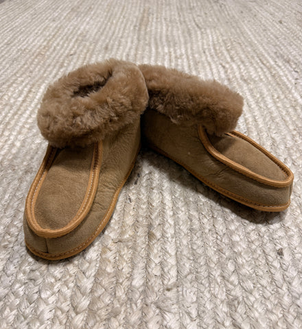 Terra Slipper (Tan Fur) - Size 6