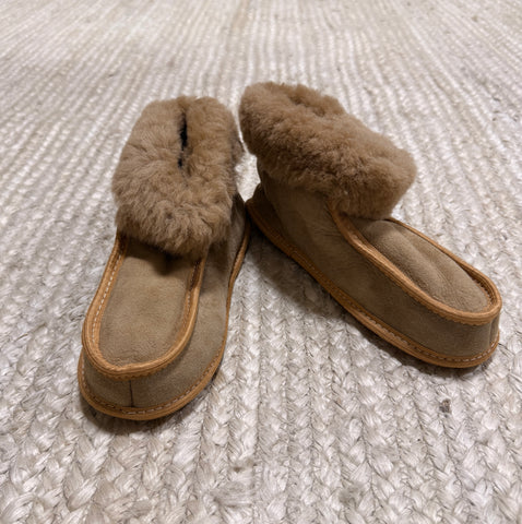 Terra Slipper (Tan Fur) - Size 6