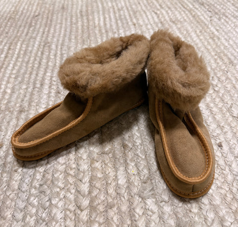 Terra Slipper (Tan Fur) - Size 6
