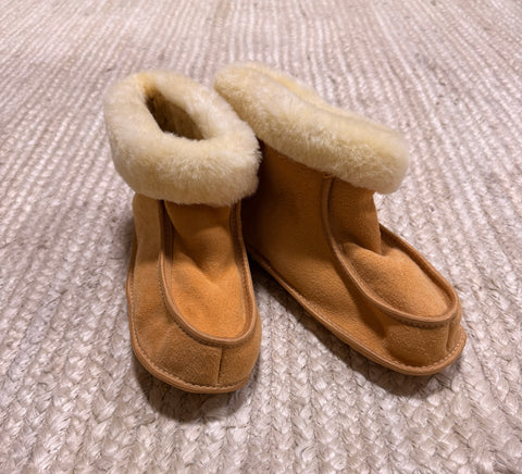 Terra Slipper (White Fur) - Size 10