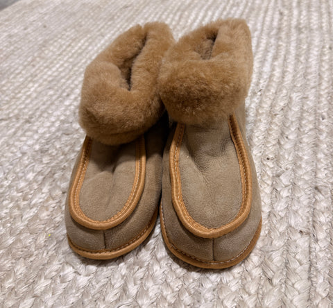 Terra Slipper (Tan Fur) - Size 7
