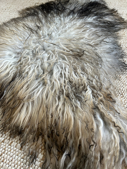 Exclusive Beige Grey Greenland Sheepskin