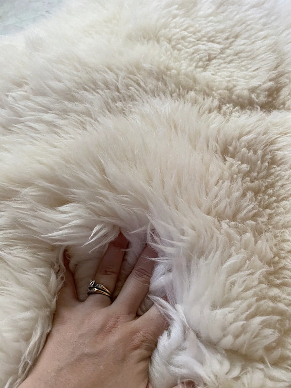 Texture of double sheepskin in white